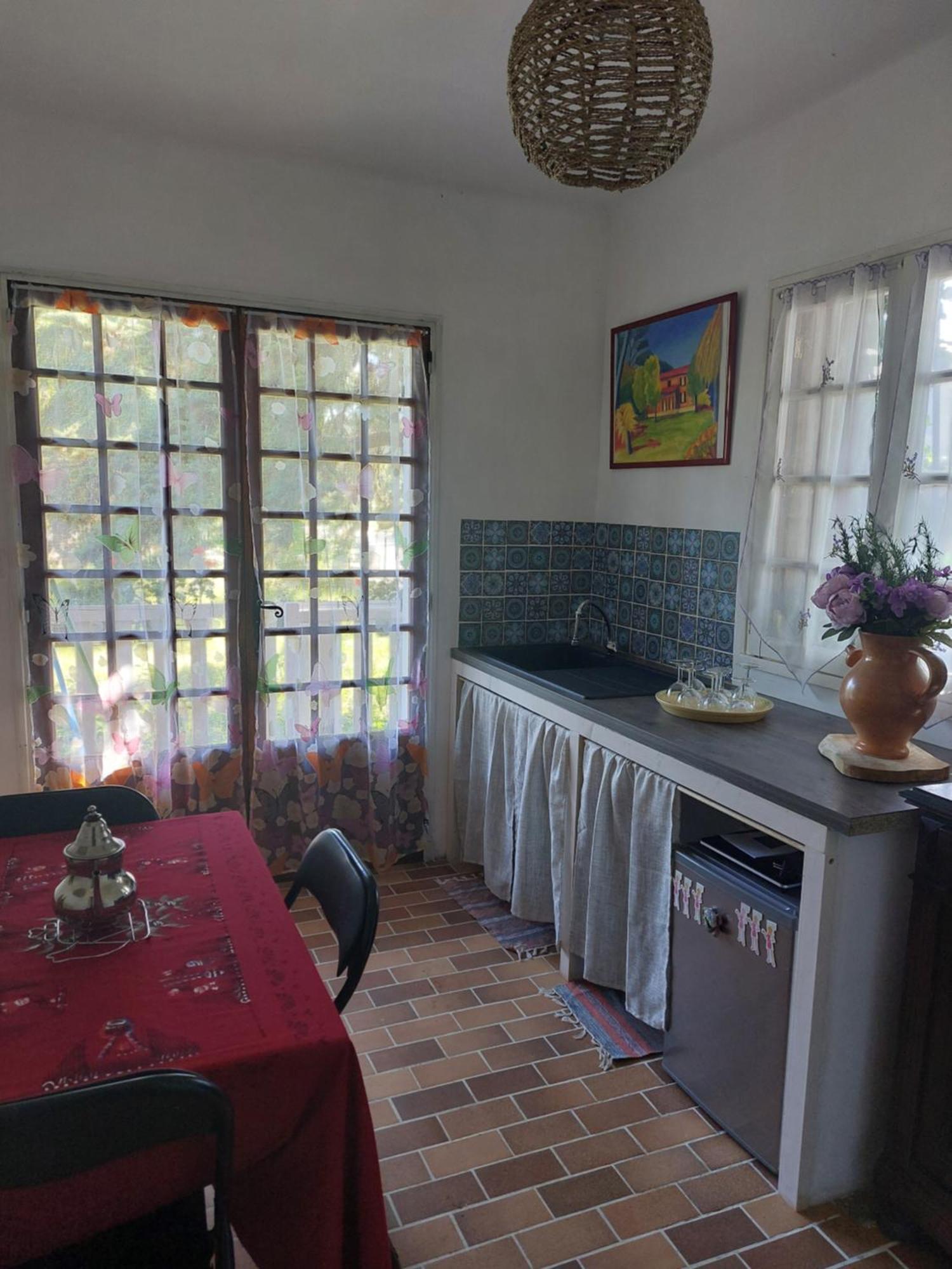 La Maison De Marie-Jeanne - Le Rocher D'Ongles Exterior foto